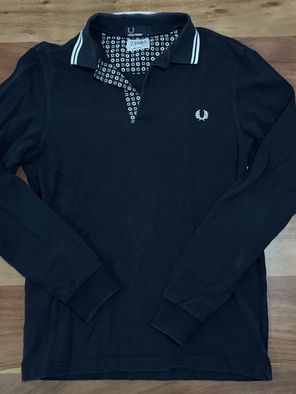Fred Perry black long-sleeve polo – size S
